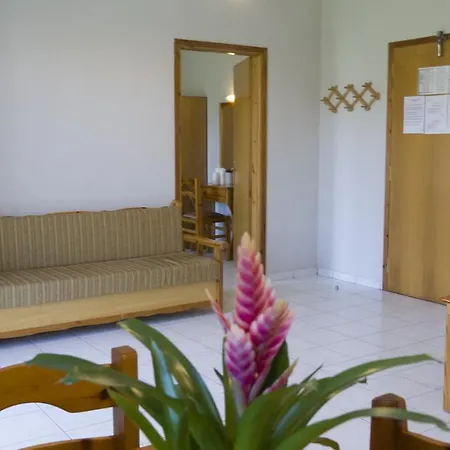 Fani Apartahotel 2*