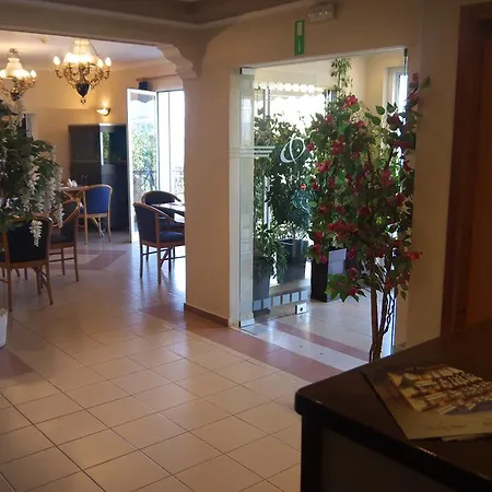Apart Otel Fani Loutra Edipsou (Evia)